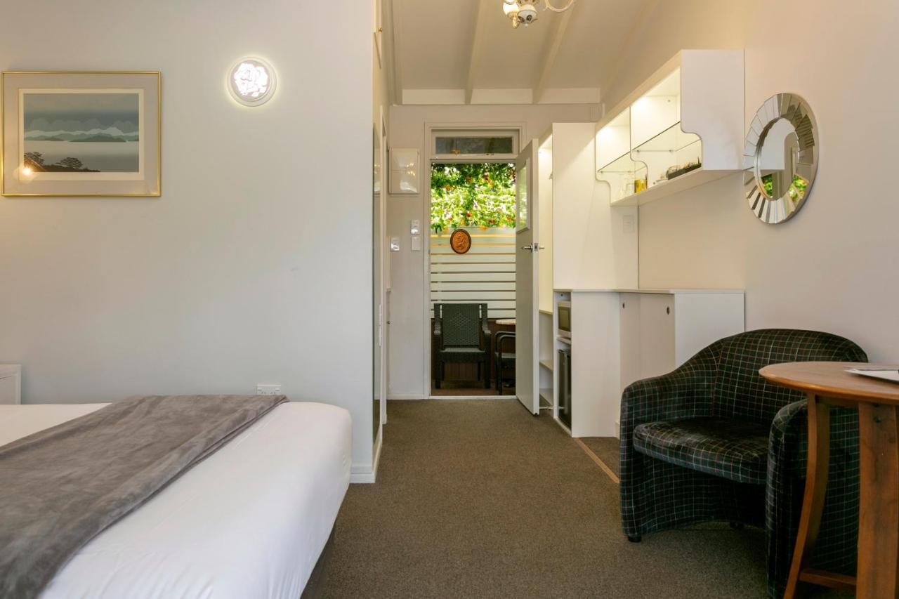 Vu Thermal Lodge - Adults Only Motel Taupo Eksteriør bilde